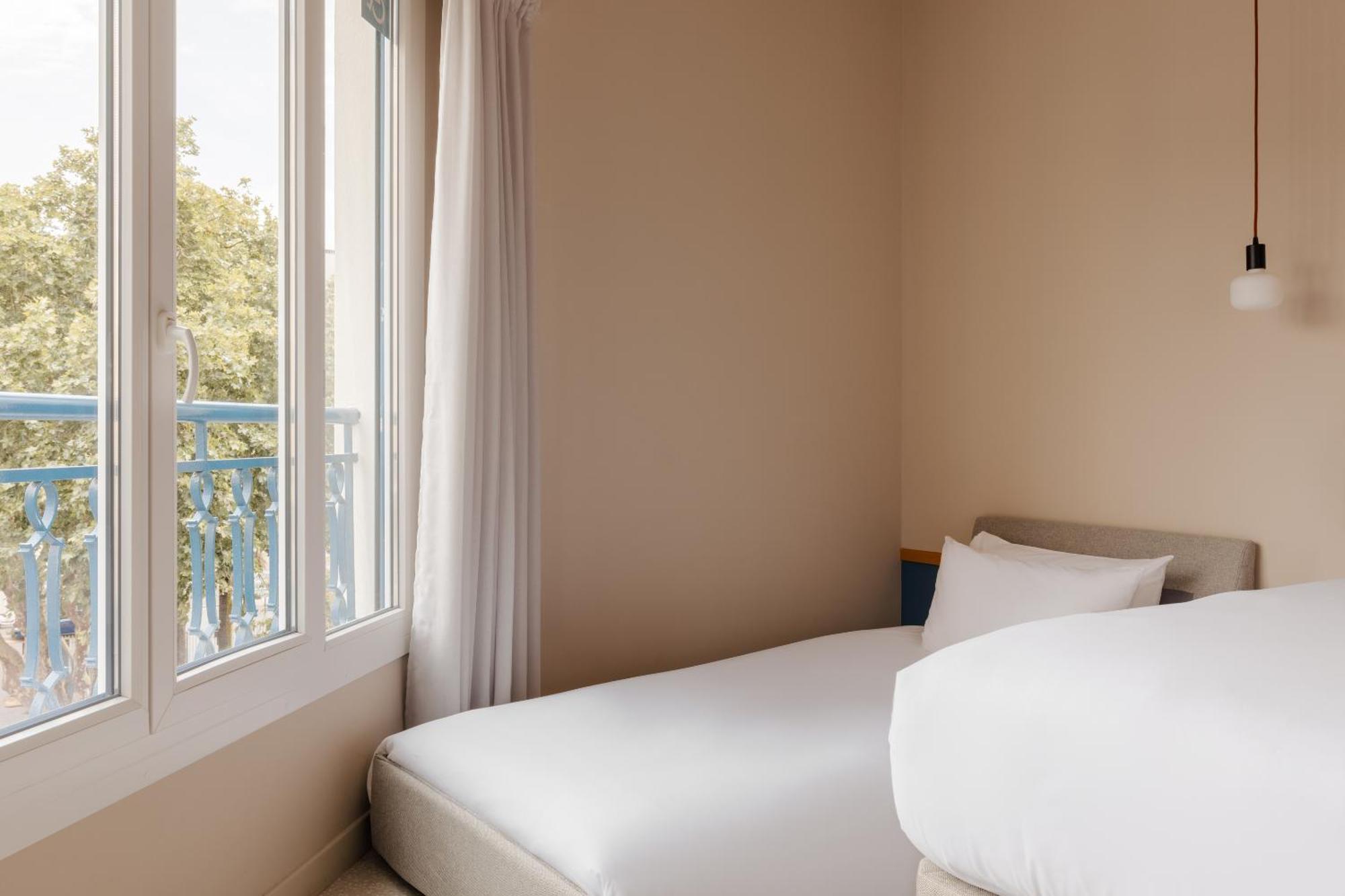 Hotel Yelo Promenade Powered By Sonder